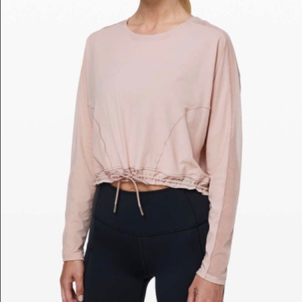 Lululemon “reach for the run” long sleeve